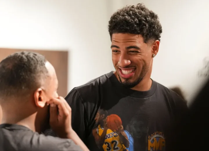 Tyrese Haliburton smiling while visiting BUTTER Fine Art Fair in Indianapolis
