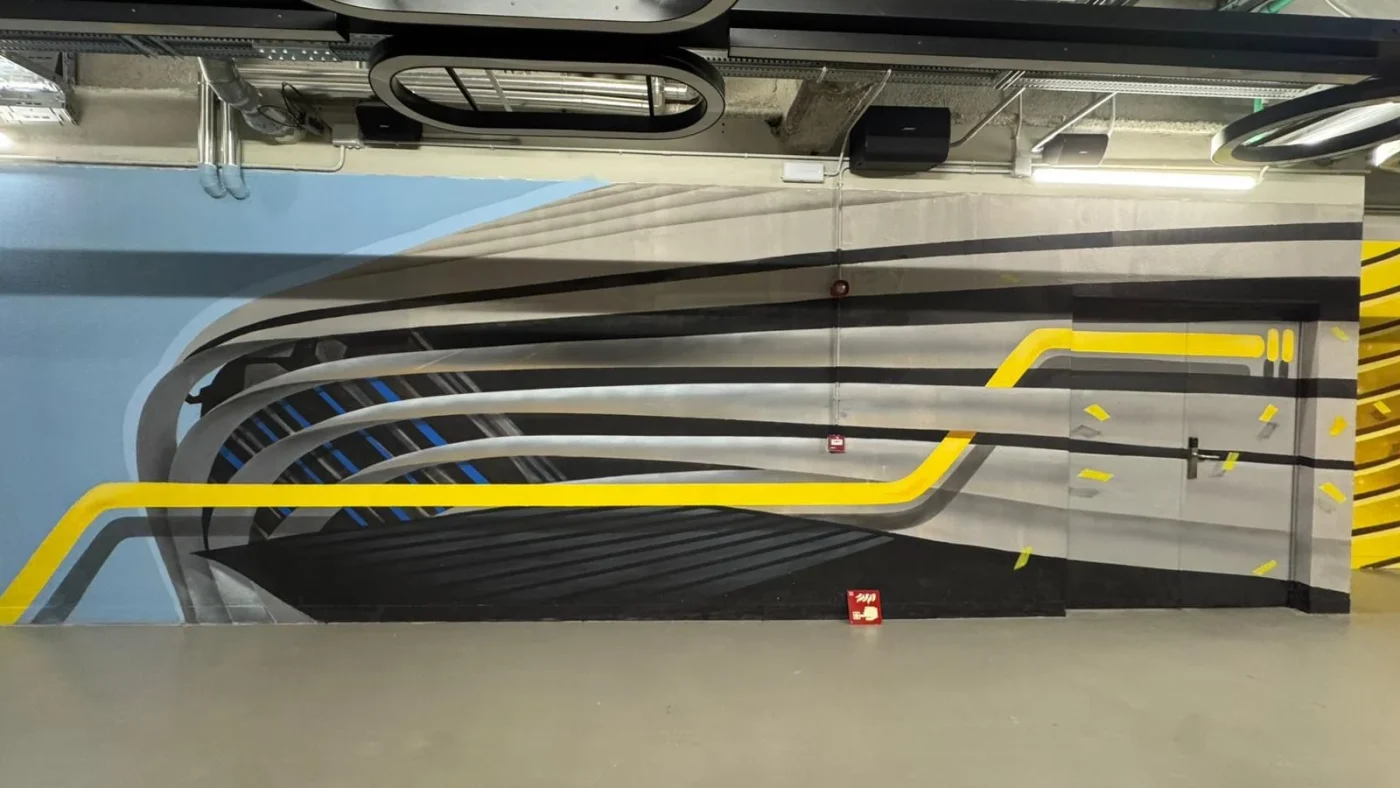 Spok Brillor’s mural within the Bernabéu’s interior galleries.