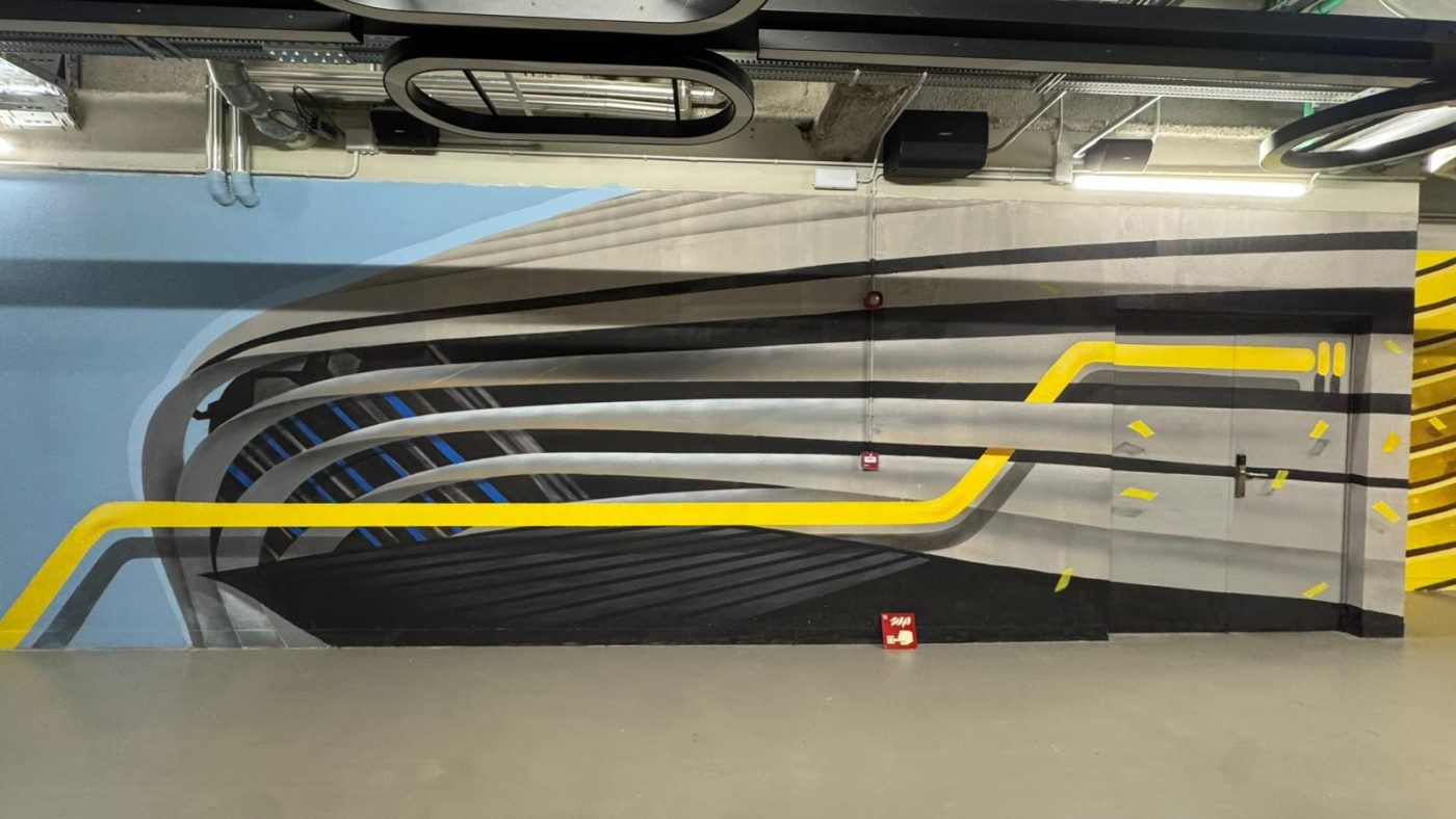 Spok Brillor’s mural within the Bernabéu’s interior galleries.